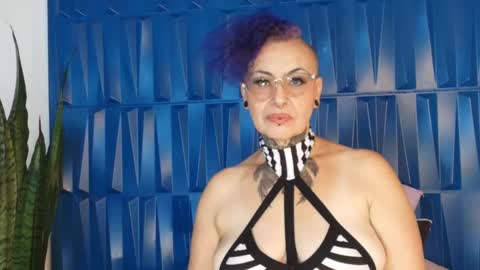 Sandy Rose online show from 02.22.25