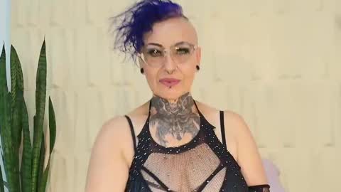 Sandy Rose online show from 03.06.25