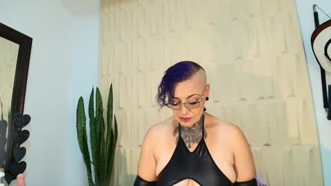 Sandy Rose online show from 03.09.25