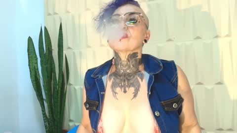 Sandy Rose online show from 03.10.25