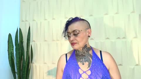 Sandy Rose online show from 03.11.25