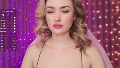 Sandy online show from 02.15.25