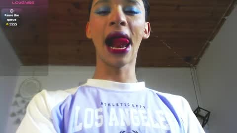 Sang online show from 04.02.26