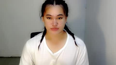 Snapshot of sangre_danaya chatting on 11.15.25 DANAYA online show from 11.15.25