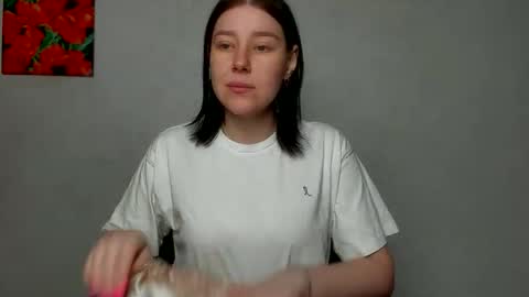 Snapshot of sannyflower chatting on 09.26.25 karina online show from 09.26.25