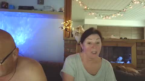 Snapshot of sanroom chatting on 11.15.25 sanroom online show from 11.15.25