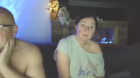 Snapshot of sanroom chatting on 11.21.25 sanroom online show from 11.21.25