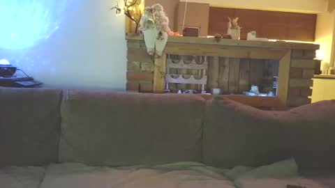 Snapshot of sanroom chatting on 12.02.25 sanroom online show from 12.02.25