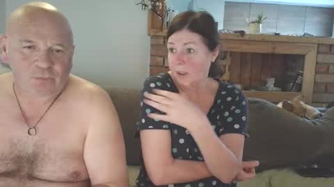 Snapshot of sanroom chatting on 03.04.26 sanroom online show from 03.04.26