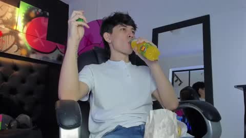 santi online show from 03.11.25