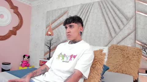 SantiAbader online show from 12.04.25