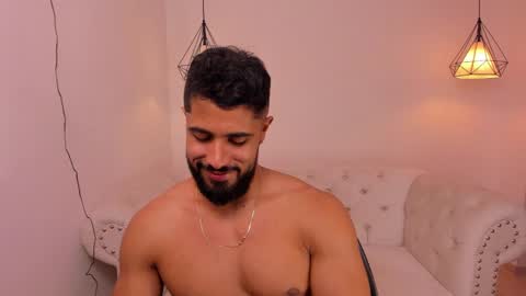 santiago_huntt online show from 12.05.24