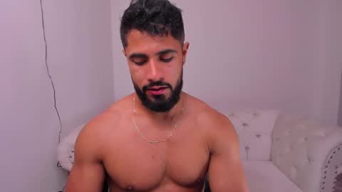 santiago_huntt online show from 12.09.24