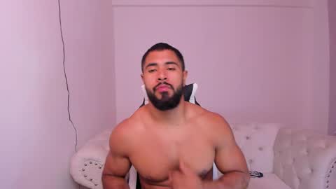 santiago_huntt online show from 02.11.25