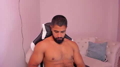 santiago_huntt online show from 02.18.25