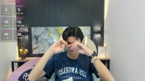 santiago_russo18 online show from 11.13.25