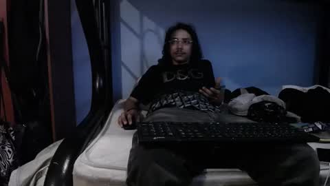 Santiago    online show from 02.05.25