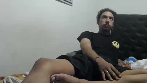 Snapshot of santiagoxxxtreme_ chatting on 09.24.25 Santiago online show from 09.24.25