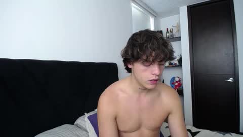 Snapshot of santii_rose chatting on 02.07.25 Santii online show from 02.07.25