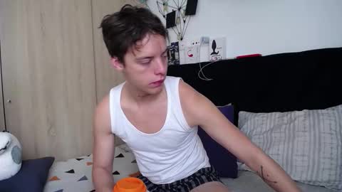 Snapshot of santii_rose chatting on 10.13.25 Santii online show from 10.13.25