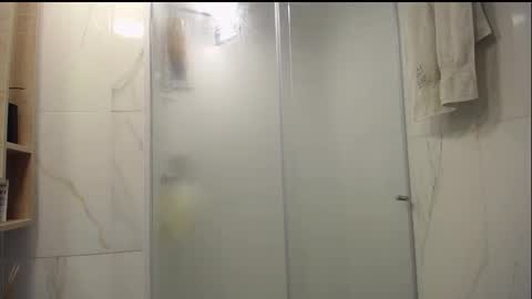 Snapshot of santii_rose chatting on 10.23.25 Santii online show from 10.23.25