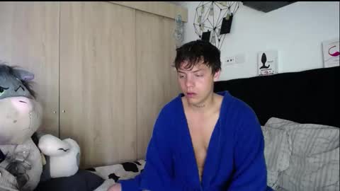 Snapshot of santii_rose chatting on 11.06.25 Santii online show from 11.06.25