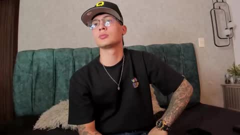 santii_twink online show from 03.18.26