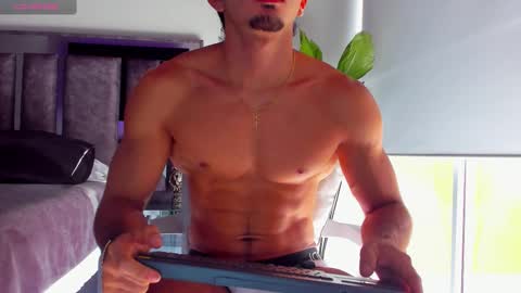 Santiago Seans online show from 11.19.25