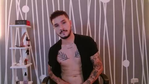 Snapshot of santti_torres chatting on 03.05.25 Santy Torres online show from 03.05.25