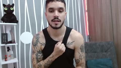 Snapshot of santti_torres chatting on 09.25.25 Santy Torres online show from 09.25.25