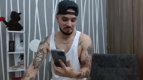 Snapshot of santti_torres chatting on 10.09.25 Santy Torres online show from 10.09.25