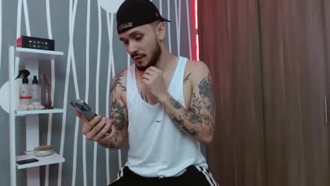 Snapshot of santti_torres chatting on 11.06.25 Santy Torres online show from 11.06.25