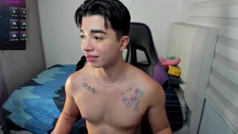 Snapshot of santy7u7 chatting on 10.25.25 Mr. Santiago online show from 10.25.25