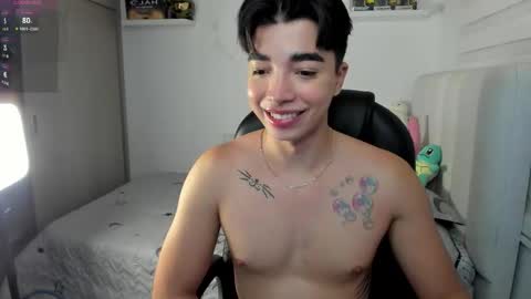 Snapshot of santy7u7 chatting on 11.25.25 Mr. Santiago online show from 11.25.25