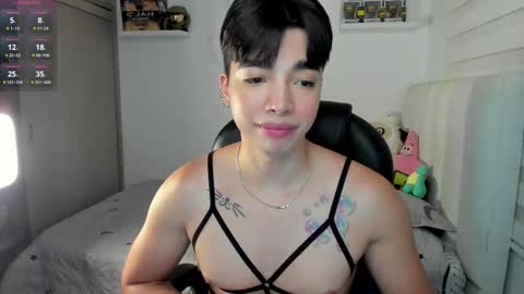 Snapshot of santy7u7 chatting on 11.30.25 Mr. Santiago online show from 11.30.25