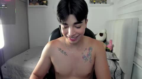 Snapshot of santy7u7 chatting on 12.17.25 Mr. Santiago online show from 12.17.25