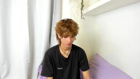 Snapshot of santy_kitty chatting on 02.15.25 kitty online show from 02.15.25