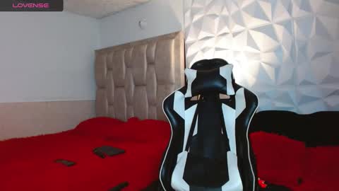 Snapshot of santyago_taylor chatting on 12.01.24 Santyago online show from 12.01.24