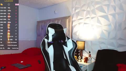 Snapshot of santyago_taylor chatting on 12.08.24 Santyago online show from 12.08.24