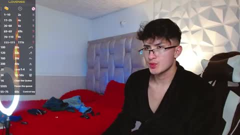 Snapshot of santyago_taylor chatting on 12.09.24 Santyago online show from 12.09.24