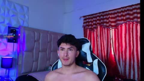 Snapshot of santyago_taylor chatting on 01.13.25 Santyago online show from 01.13.25