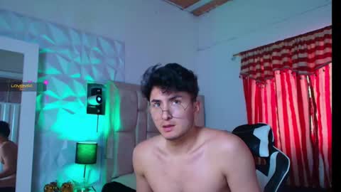 Snapshot of santyago_taylor chatting on 01.14.25 Santyago online show from 01.14.25