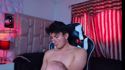 Snapshot of santyago_taylor chatting on 01.15.25 Santyago online show from 01.15.25