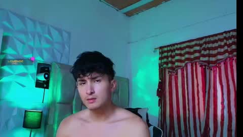 Snapshot of santyago_taylor chatting on 01.22.25 Santyago online show from 01.22.25