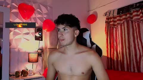 Snapshot of santyago_taylor chatting on 03.04.25 Santyago online show from 03.04.25