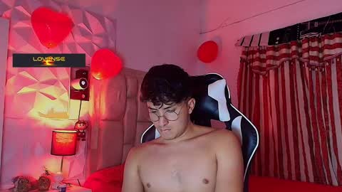 Snapshot of santyago_taylor chatting on 03.06.25 Santyago online show from 03.06.25