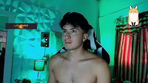 Snapshot of santyago_taylor chatting on 03.08.25 Santyago online show from 03.08.25