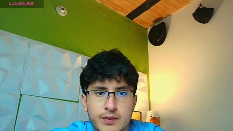 Snapshot of santyago_taylor chatting on 09.15.25 Santyago online show from 09.15.25