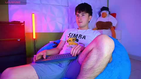 Snapshot of santyago_taylor chatting on 09.29.25 Santyago online show from 09.29.25