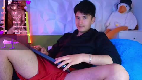 Snapshot of santyago_taylor chatting on 10.08.25 Santyago online show from 10.08.25